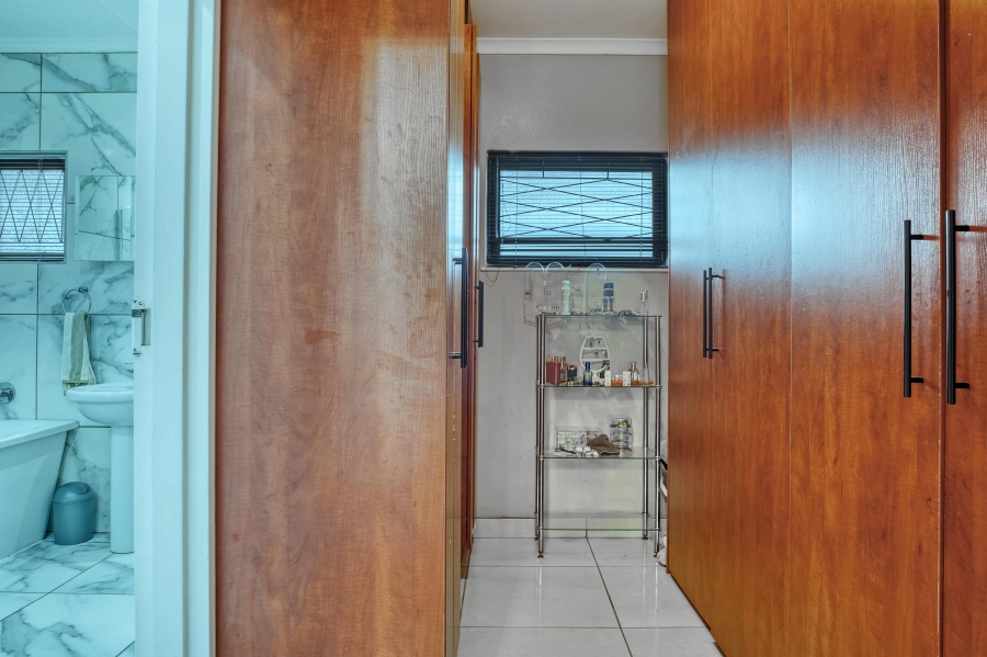 4 Bedroom Property for Sale in Lovemore Heights Estate Eastern Cape